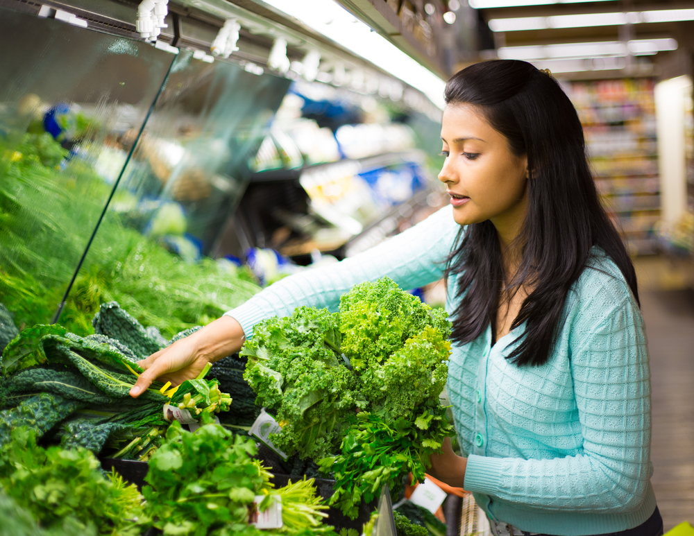 It helps keep your eyes healthy | 8 Things That Happen To Your Body When You Eat Romaine Lettuce Every Day | Life360 Tips