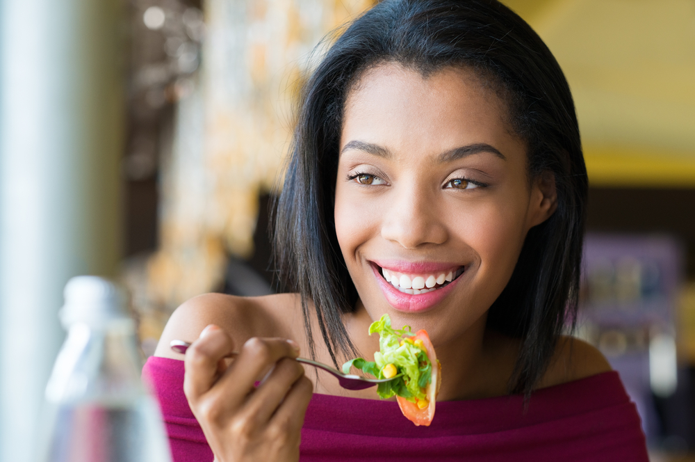 It aids in digestion | 8 Things That Happen To Your Body When You Eat Romaine Lettuce Every Day | Life360 Tips